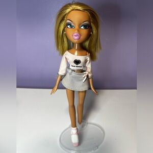 Bratz Play Sportz Dance Fianna Doll
